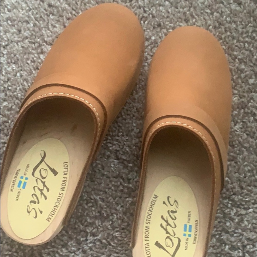 Clogs